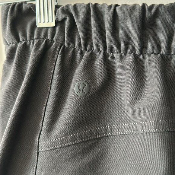 Lululemon Light Utilitech Cargo Pocket High-Rise Pant - Picture 6 of 8